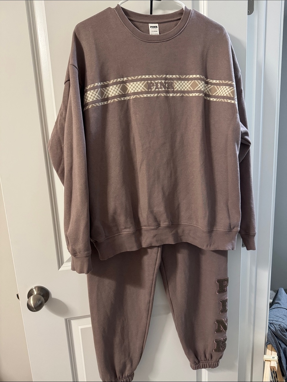 PINK Victoria's Secret Ivy fleece lined Crewneck Sweatshirt